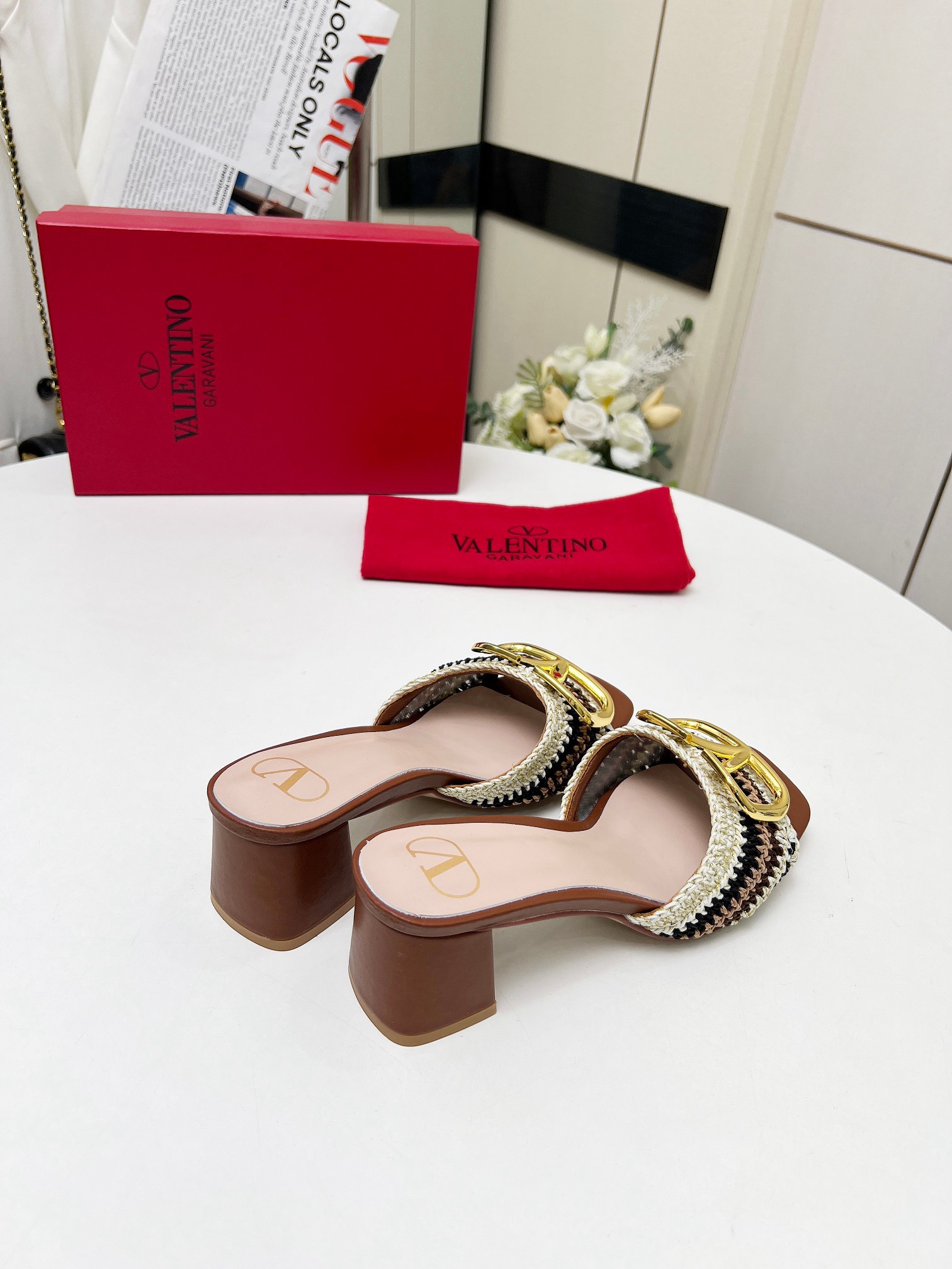 Valentino Slides