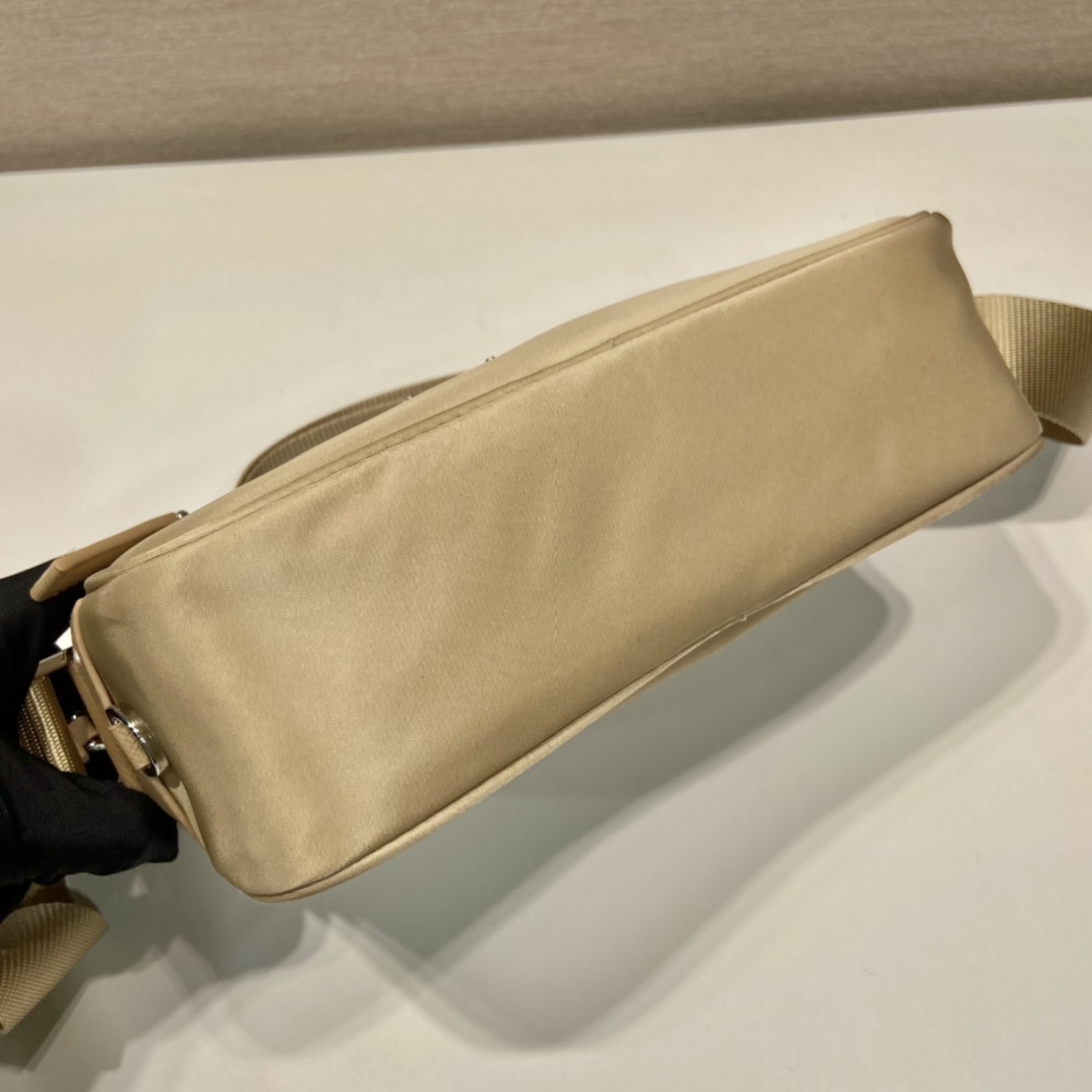 Pra*a 1bc167 crossbody bag -23*15*7cm