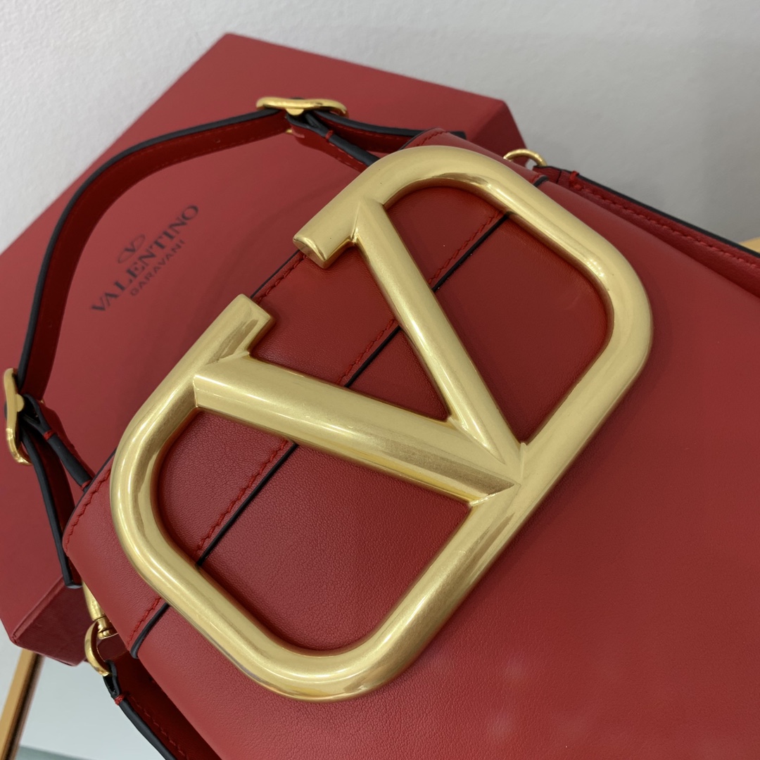 valentino garavani S*pervee bag-20*19*12cm