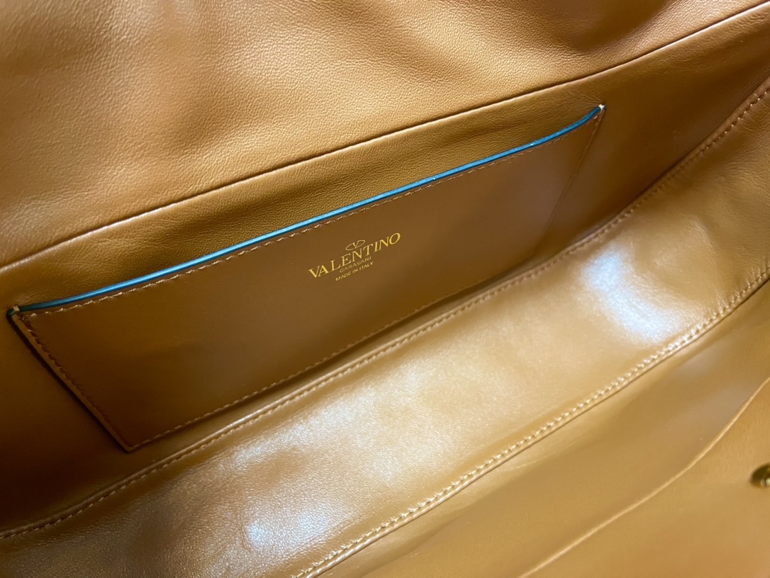 Valentino Garavani StudSign-28*22*7CM