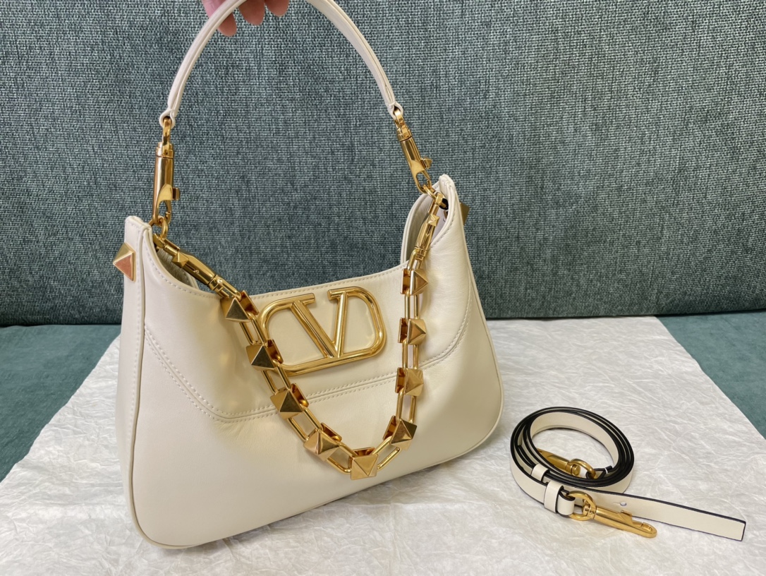 Valentino Garavani StudSign-28*22*7CM