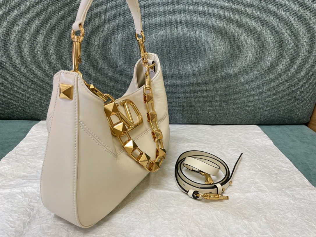 Valentino Garavani StudSign-28*22*7CM