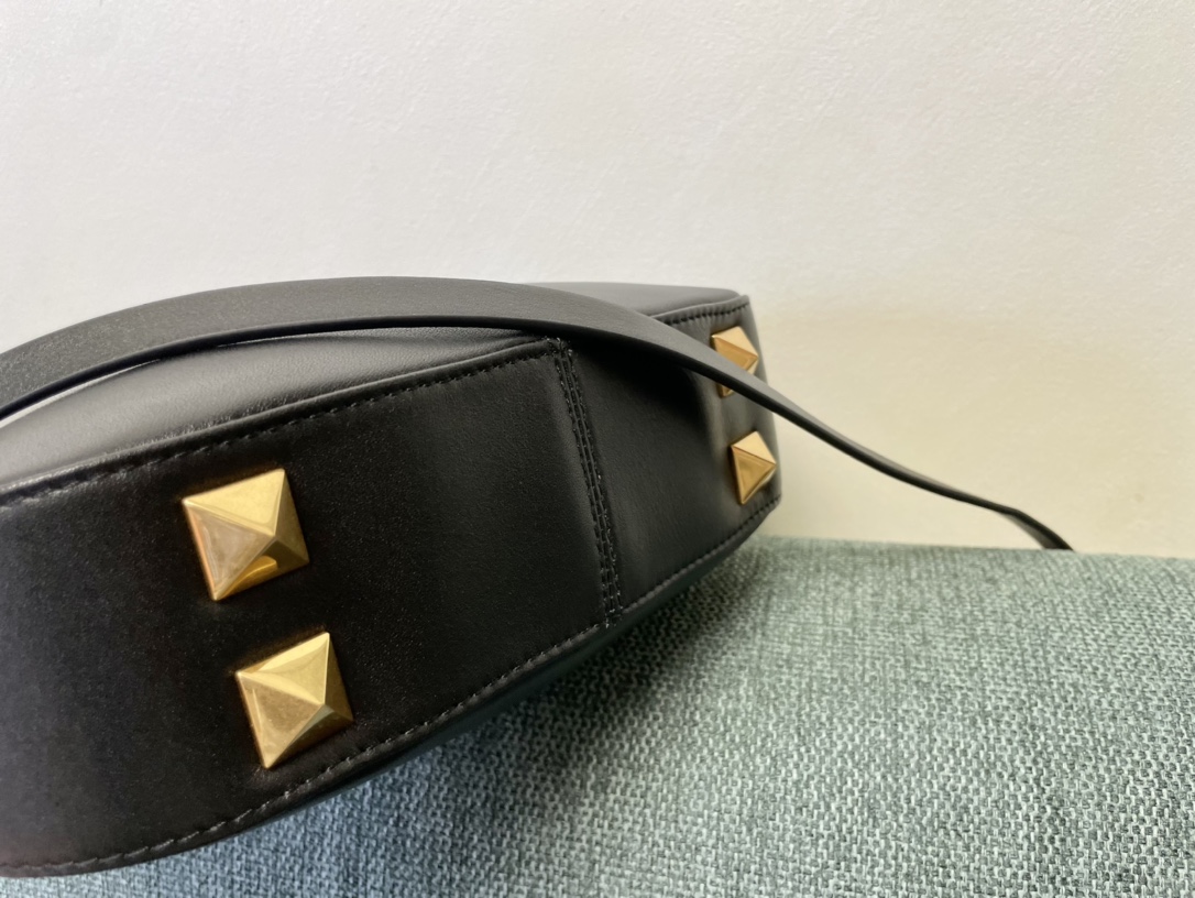 Valentino Garavani StudSign-26*30*7CM