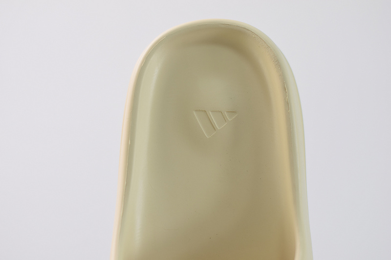 KANYE WEST X ADIDAS YEEZY SLIDE “RESIN”FW6345