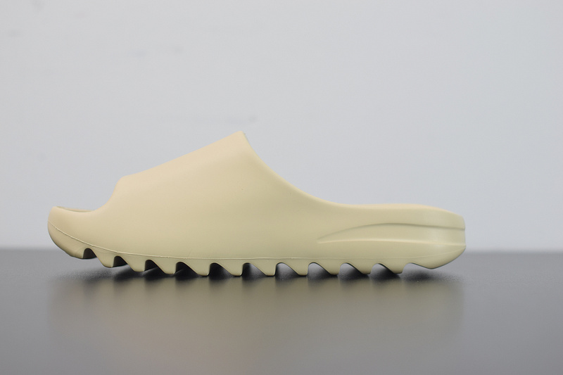 KANYE WEST X ADIDAS YEEZY SLIDE “RESIN”FW6345