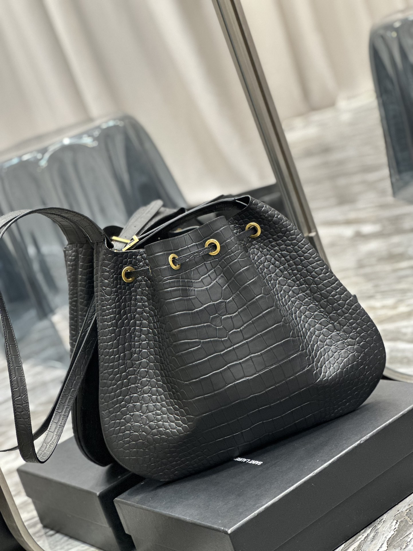 Y*L flat hobo bag-44×33×2.5cm