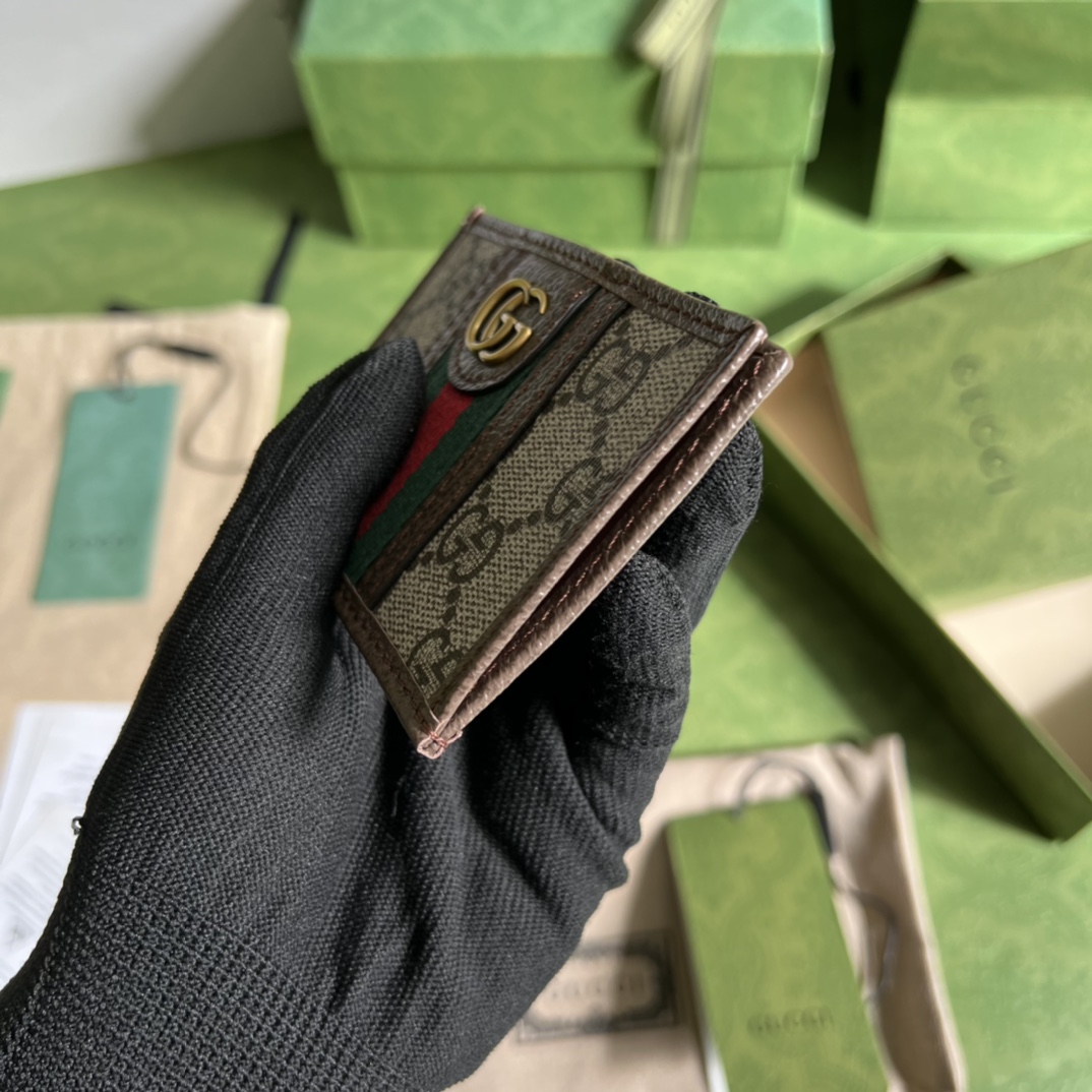 G*u*i wallet-11*7cm