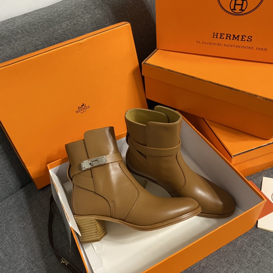 H**mes boots