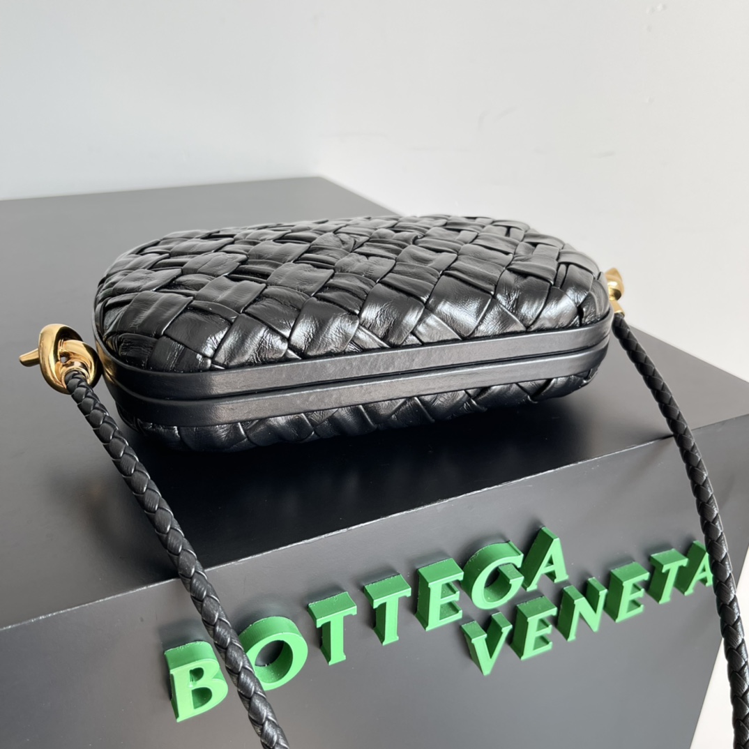 bo*te*ga Ve*ne*ta knot pouch-20.5*6*12.5cm