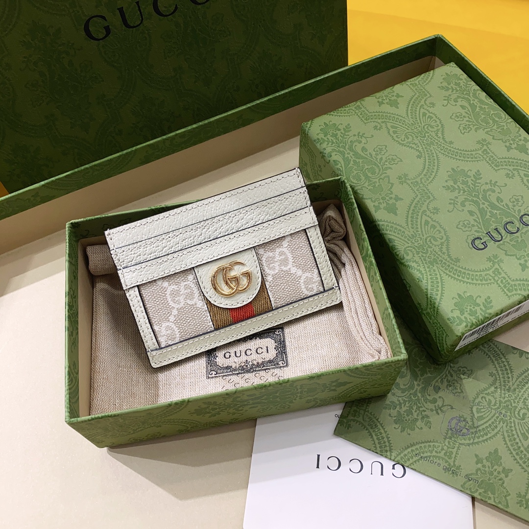 G*u*i wallet-10*7.5cm