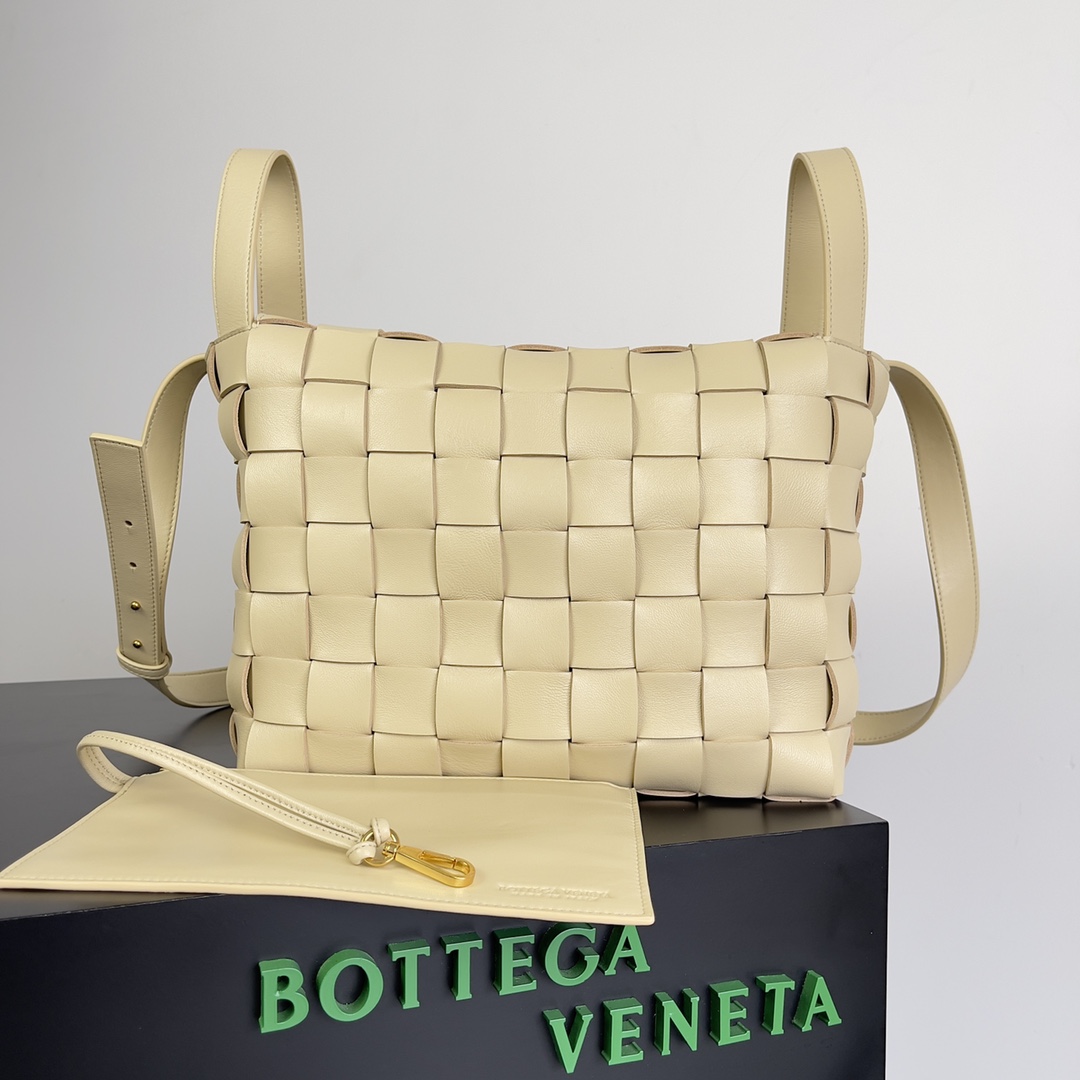 bo*te*ga Ve*ne*ta bowling bags-28*21*1cm