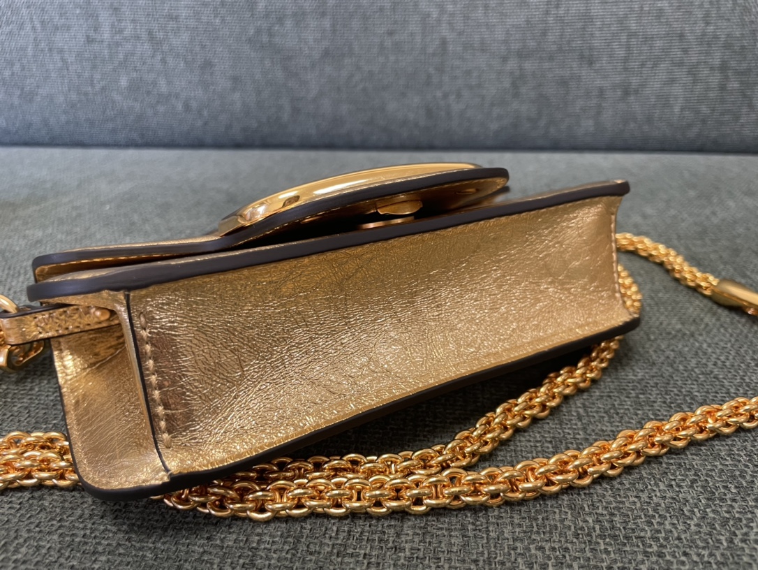 Valentino Garavani Mini Loc-20x 11x5CM