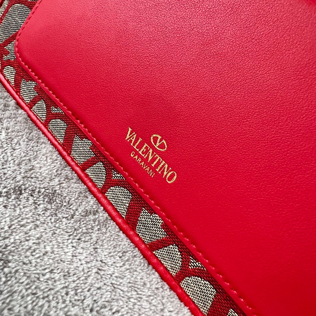 Valentino Garavani Loc-27*13*6CM
