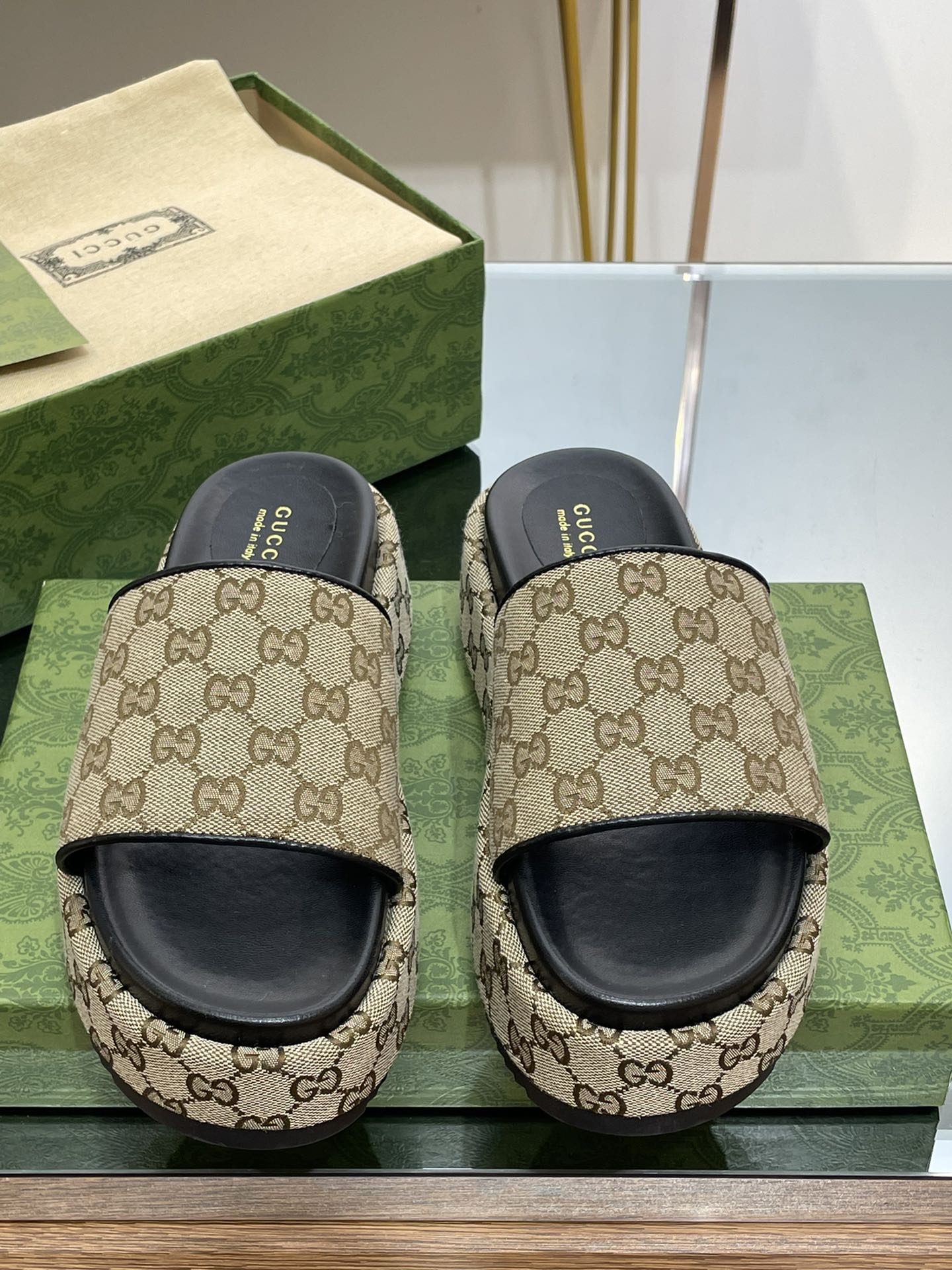 G*u*i slides(size35-43)