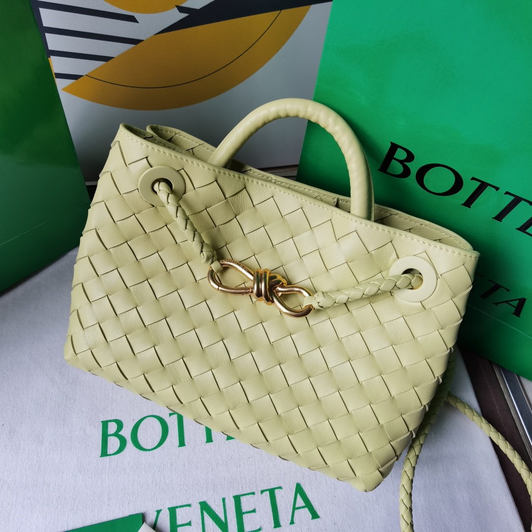 bo*te*ga Ve*ne*tatote-22*25*10.5cm