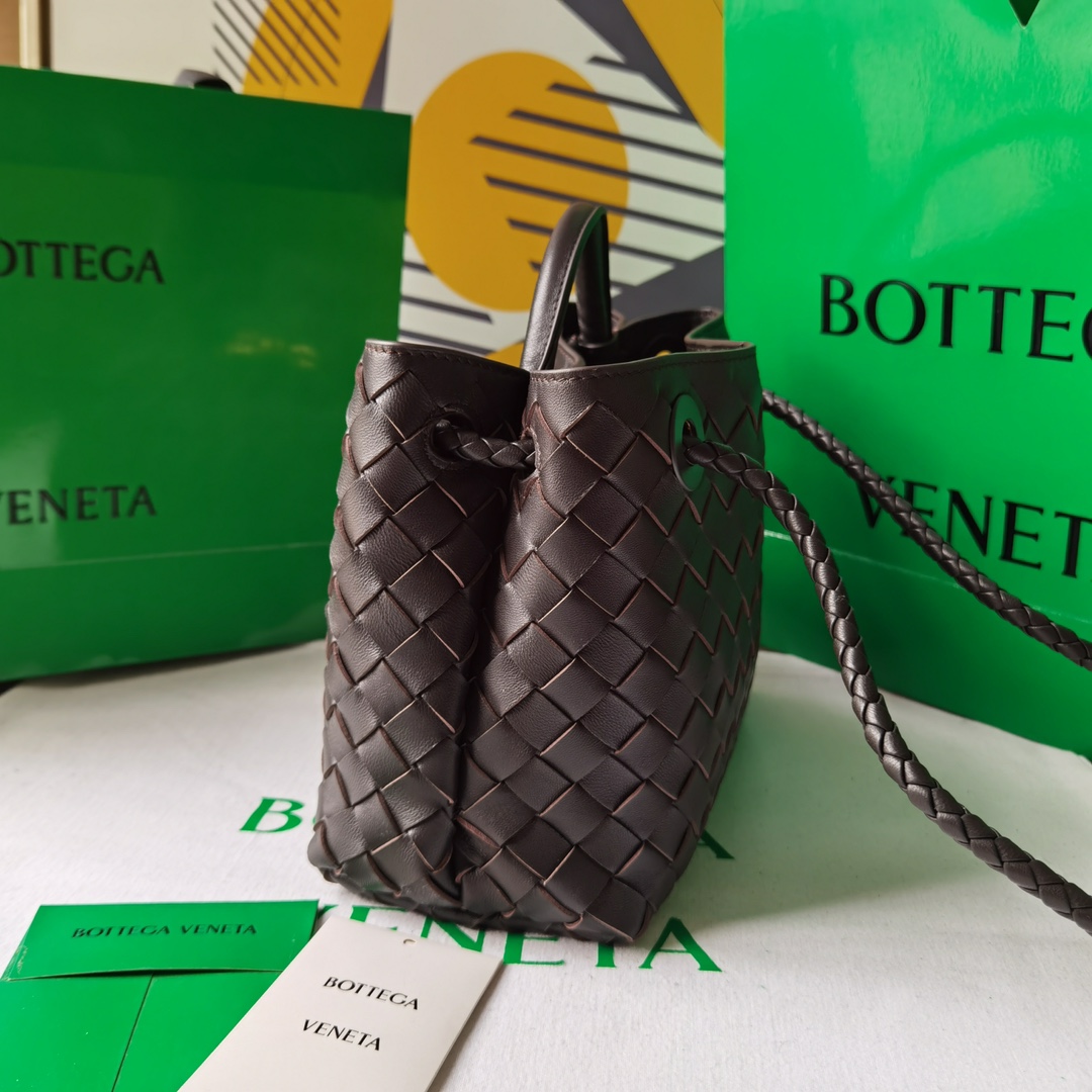 bo*te*ga Ve*ne*tatote-22*25*10.5cm