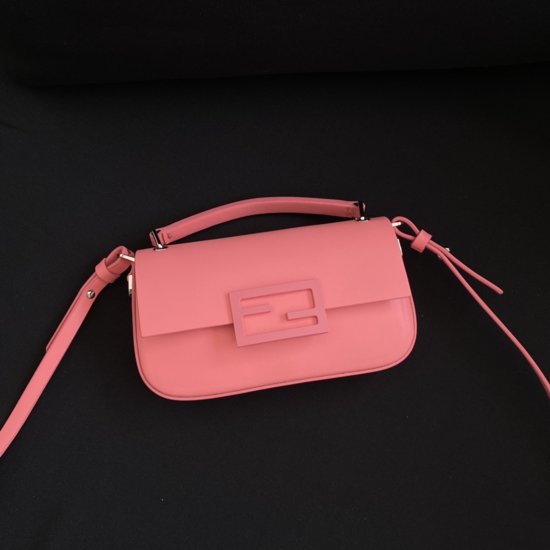 F**di baguette bag-19×14×4cm