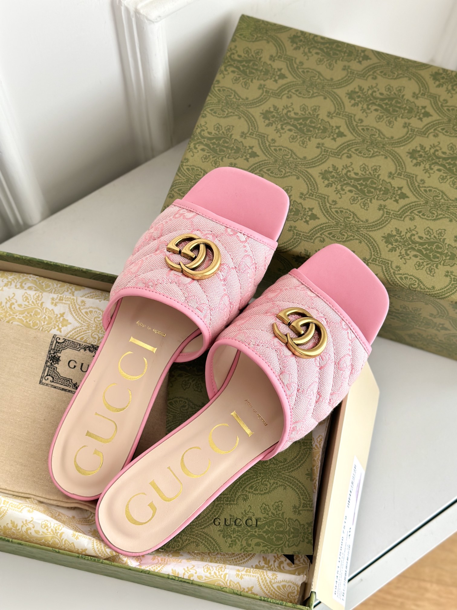 G*u*i slides