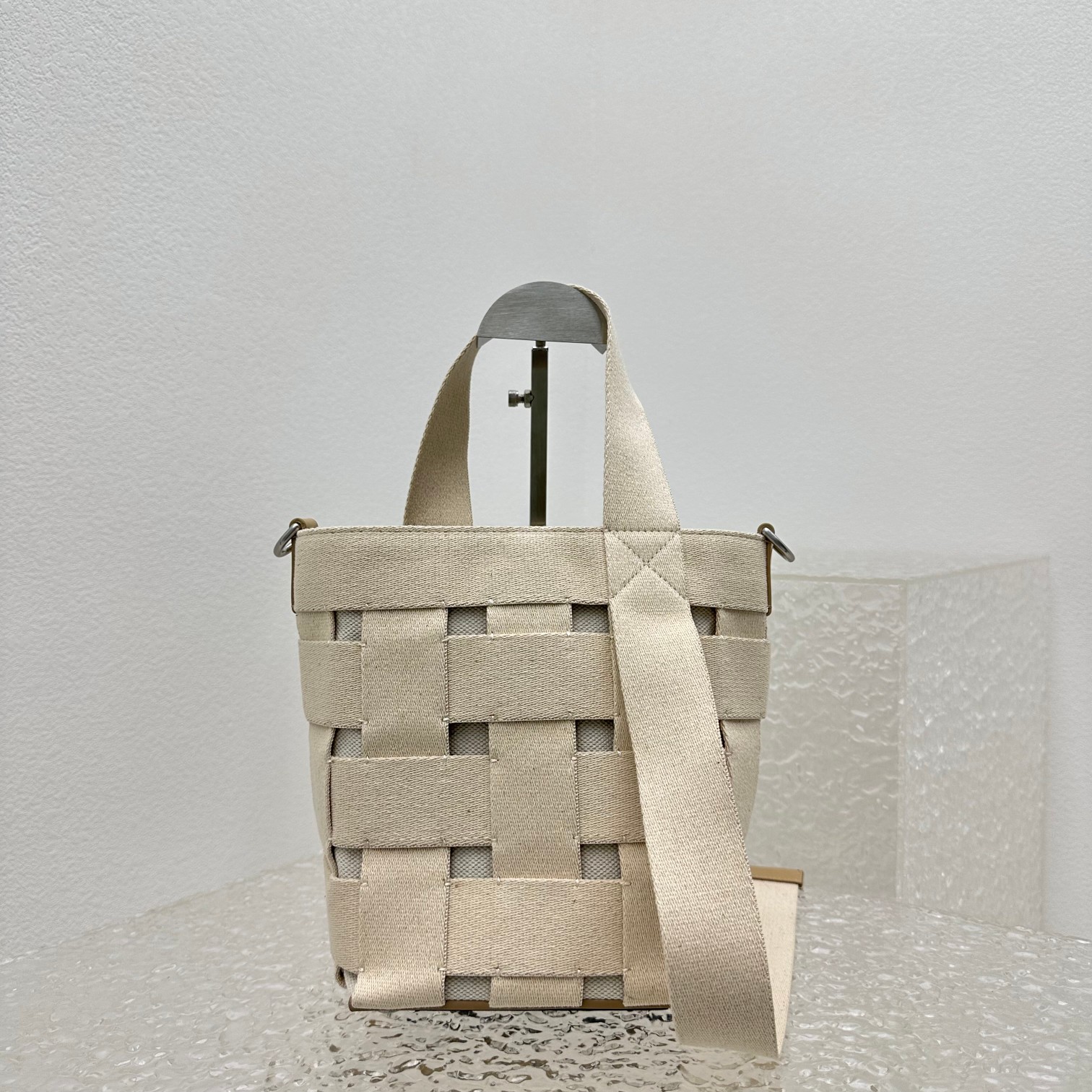 Jacquemus Le Bisou Bag -16*24*14CM