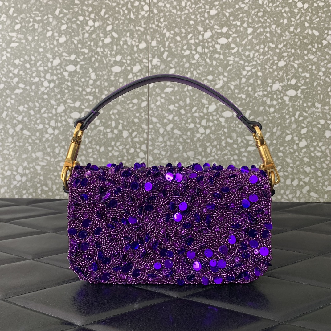Valentino Garavani Mini Loc-19✖️10.5✖️5CM