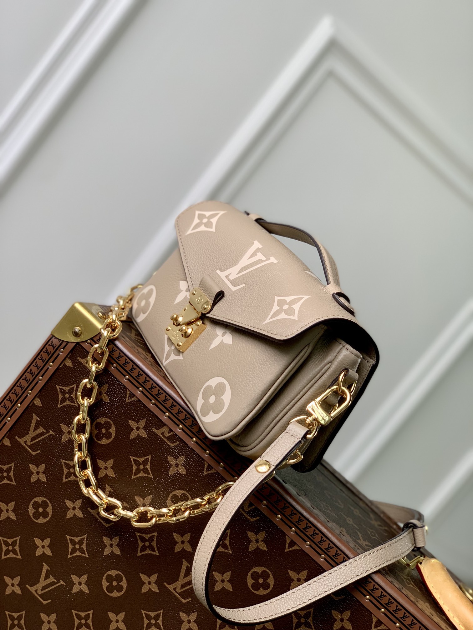 l0*is V*t0n pochette metis east west handbags- 21.5 x 13.5 x 6cm