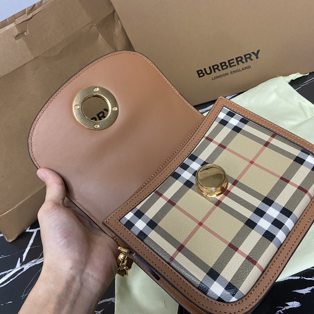 B**rry crossbody bag-19 x 6 x 16cm