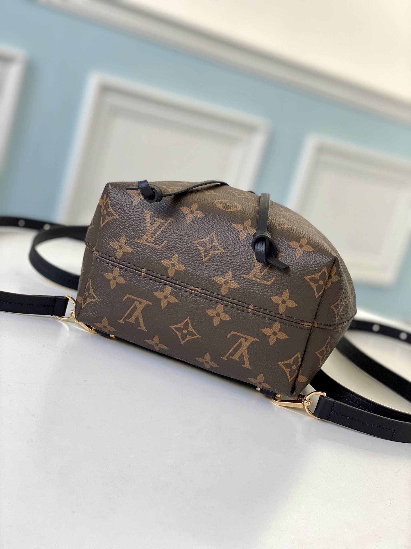 l0*is V*t0n montsouris backpack-17*20*10.5.cm