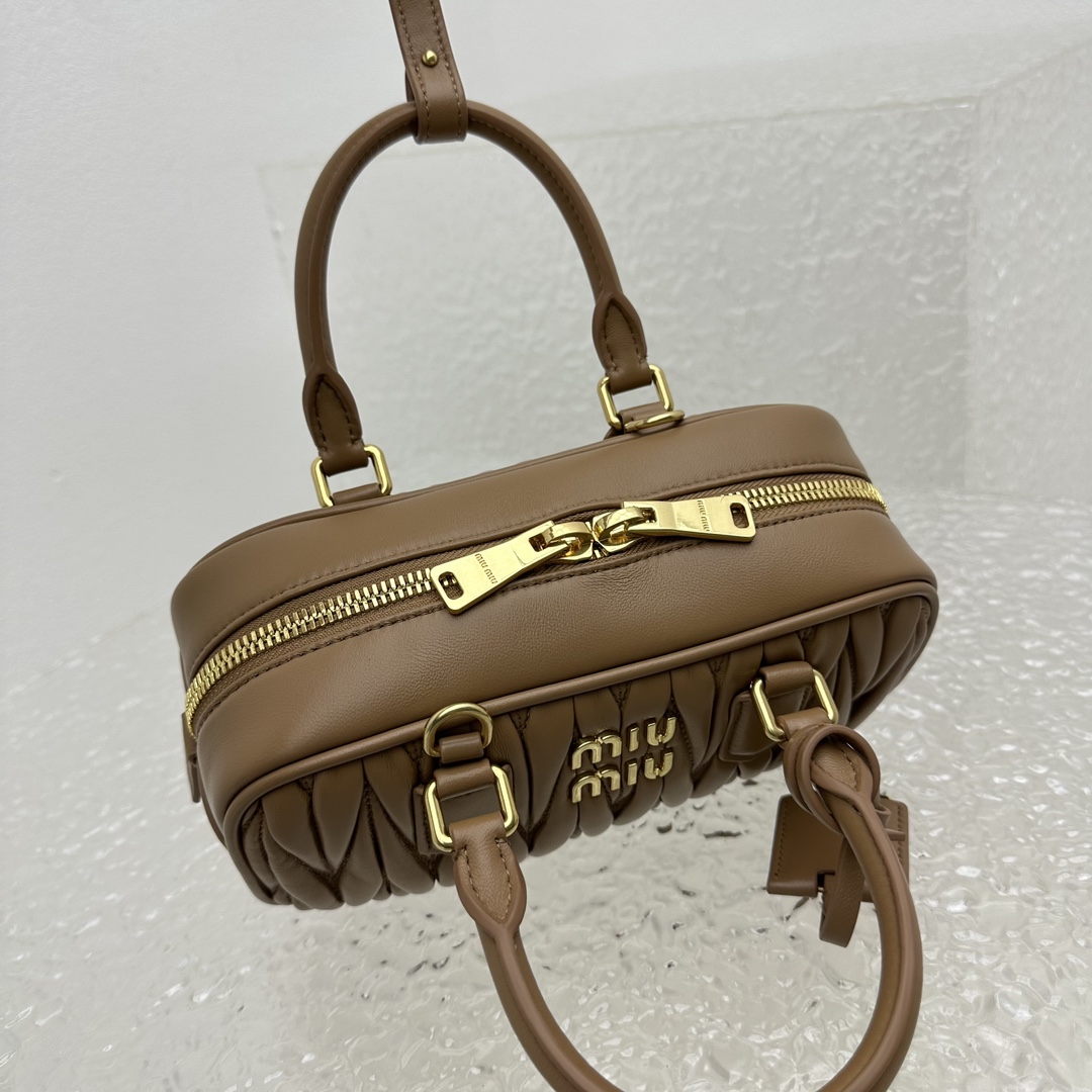 M*um*u vintage rectangular bag-23*12*8cm