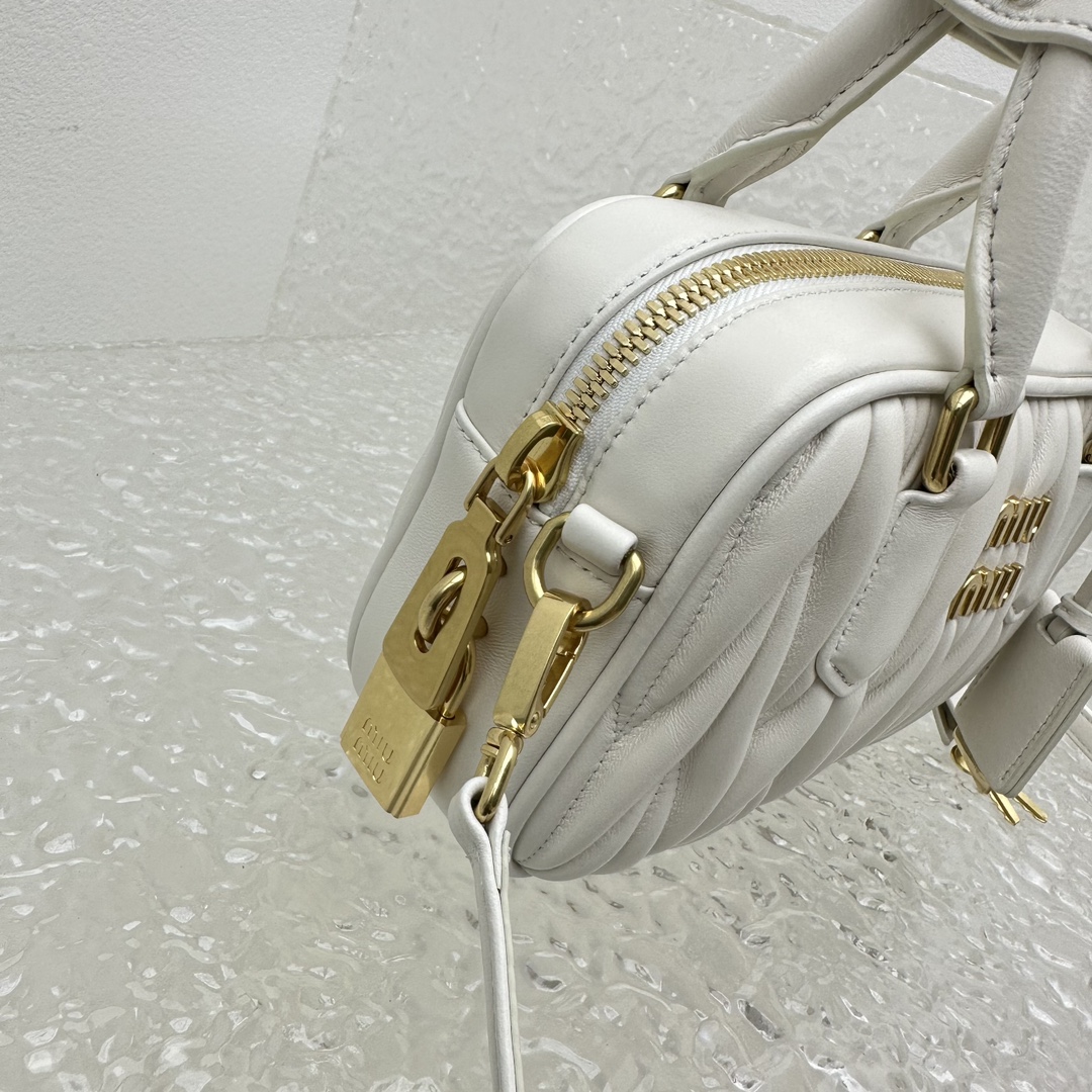 M*um*u vintage too pretty bag-19*13*6cm