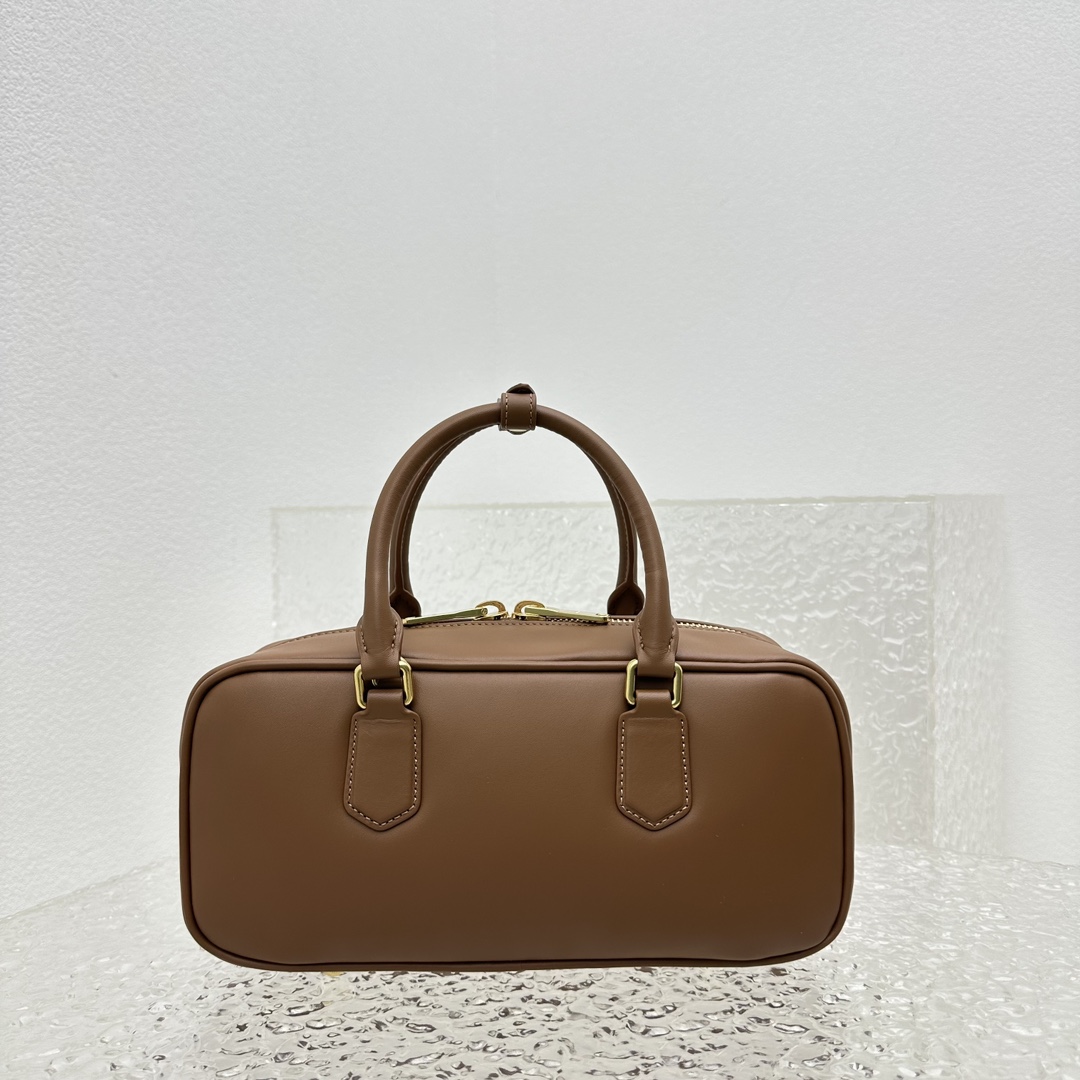 M*um*u ss23 softy padded bag-27*12*9cm