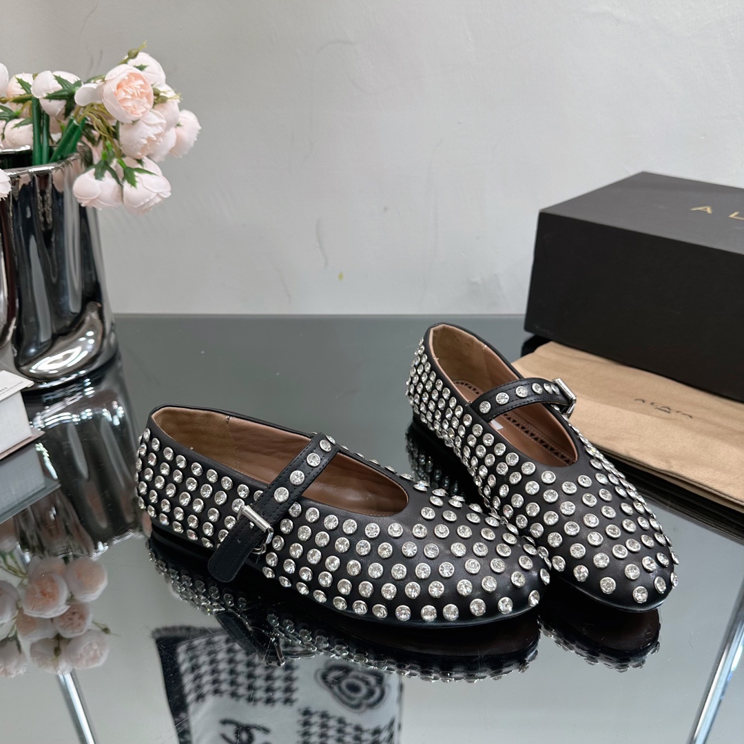 ALAIA Flat Shoes