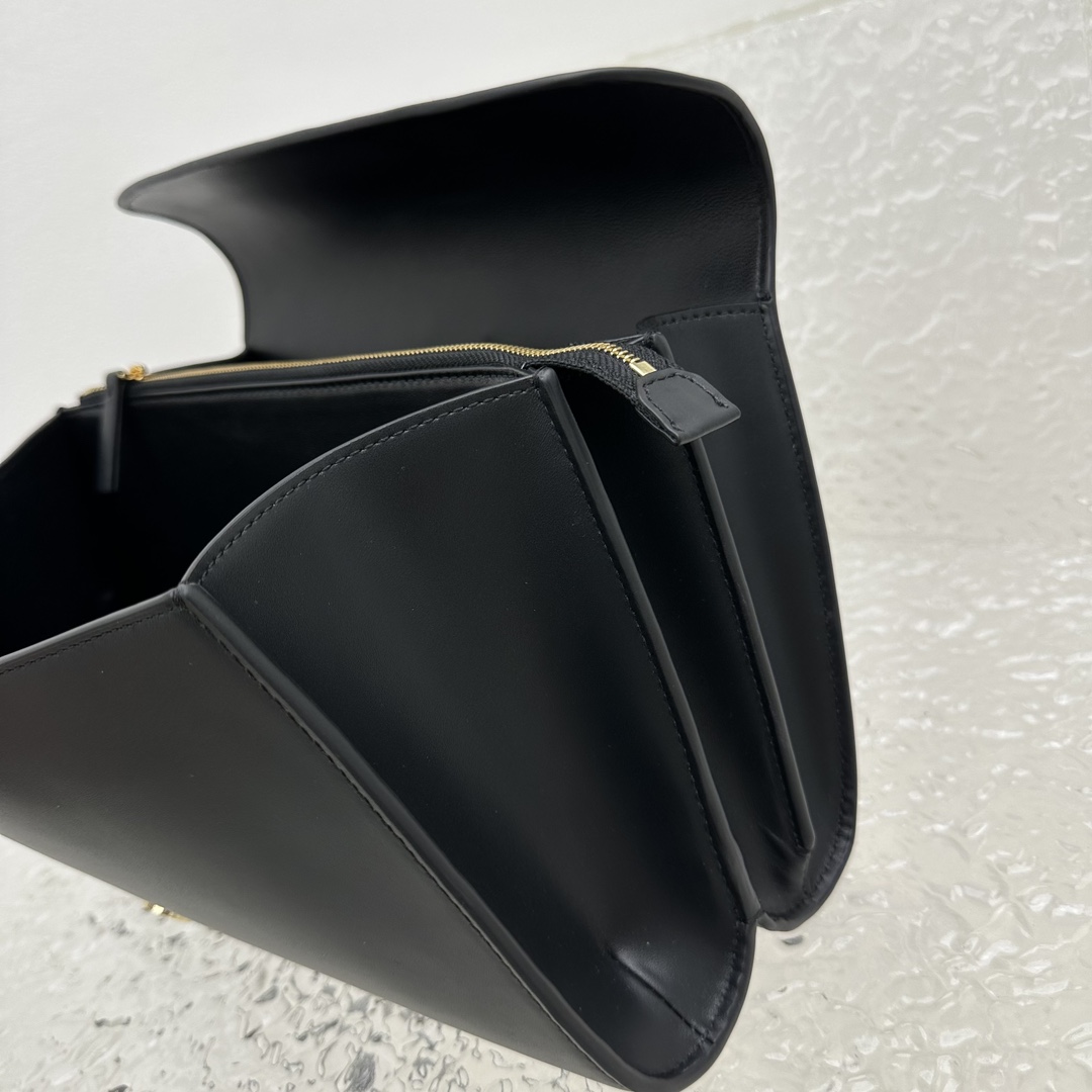 The Row Accordion Clutch Bag-27*19*9CM