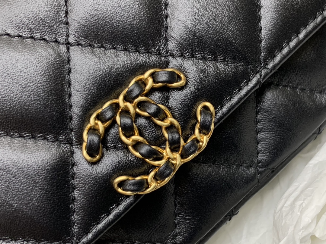 Ch@nel Phone Bag-