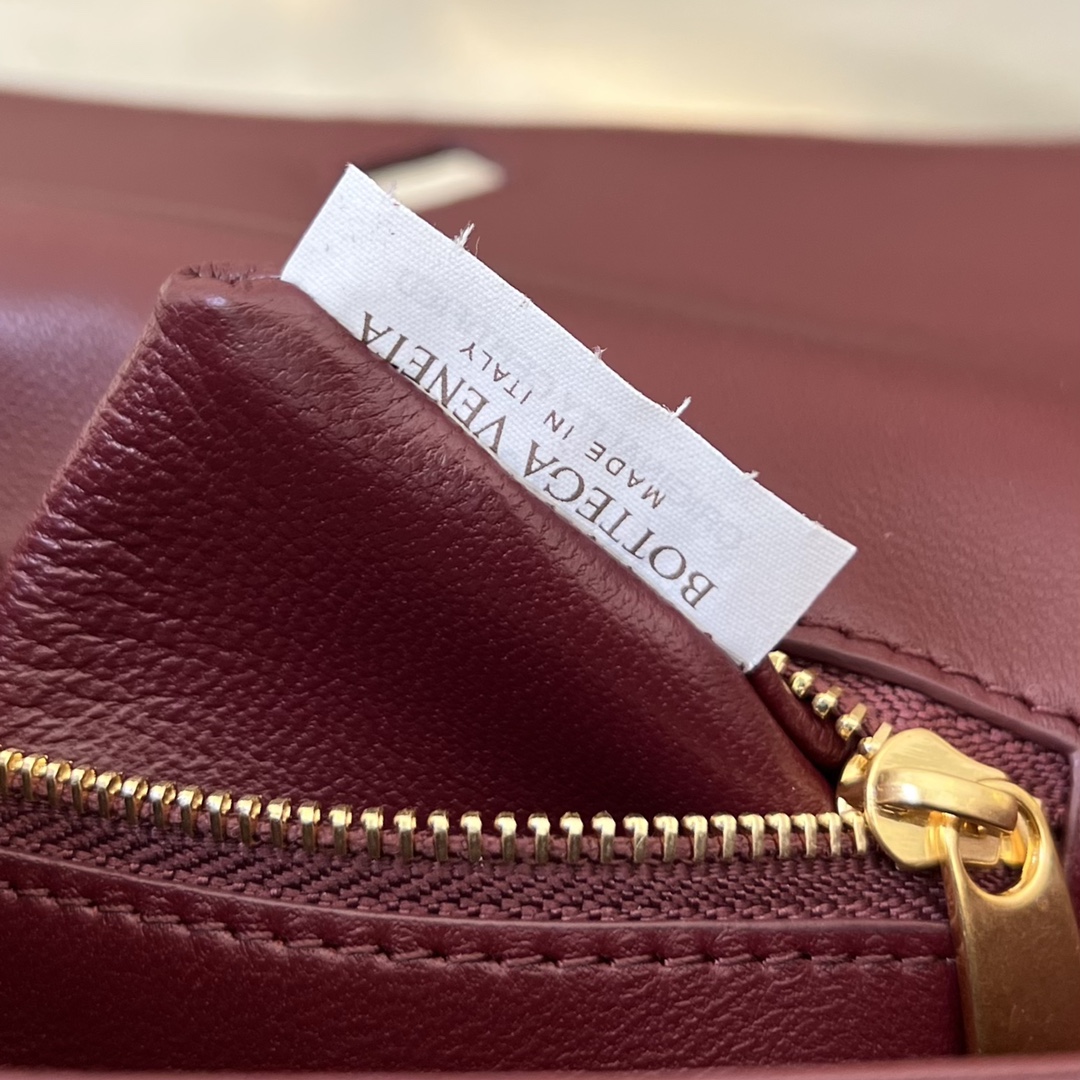 bo*te*ga Ve*ne*ta andiamo crossbody bag-21.5*13.5*4.5cm