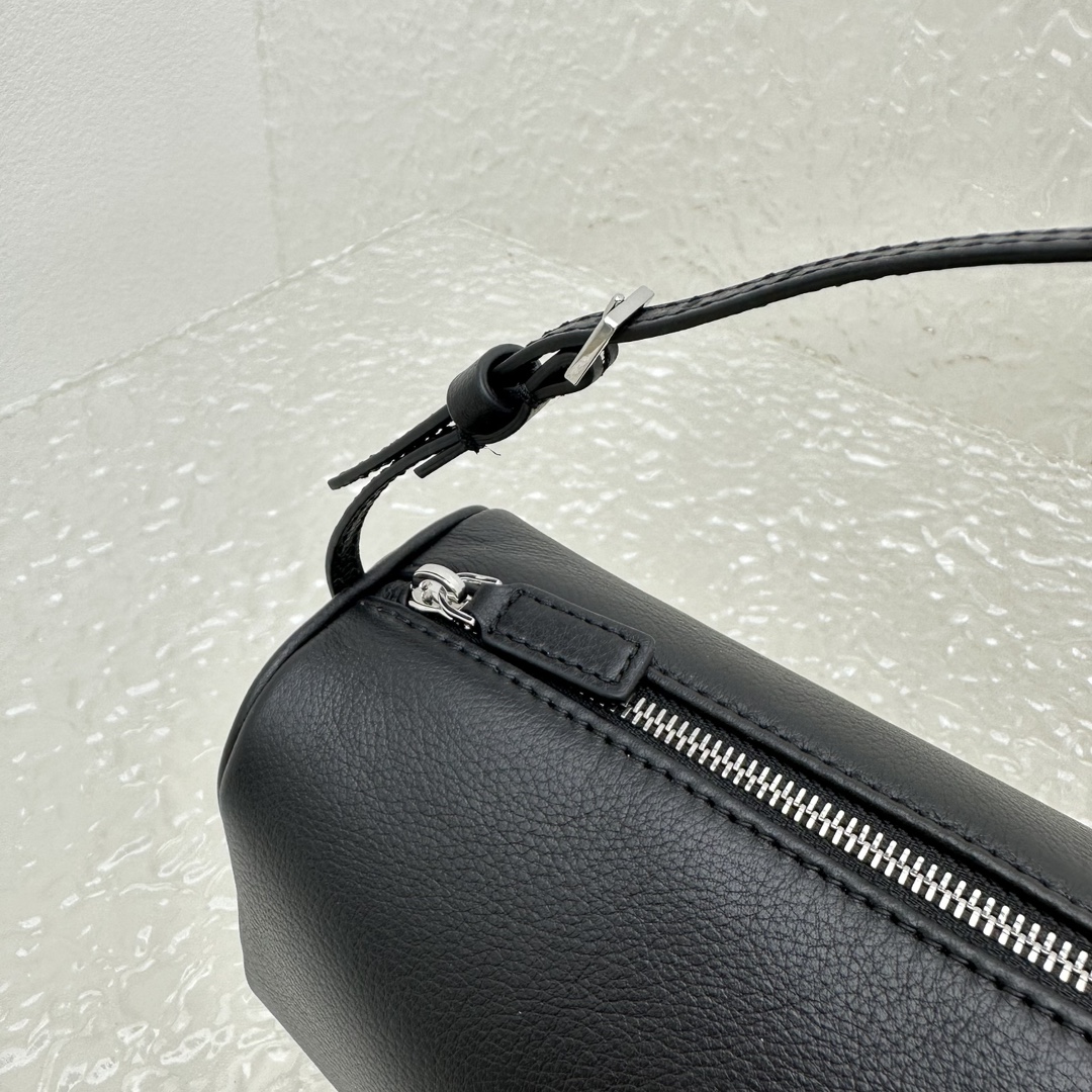 The Row 90s Bag-Cowhide Leather-19.5*10*8CM