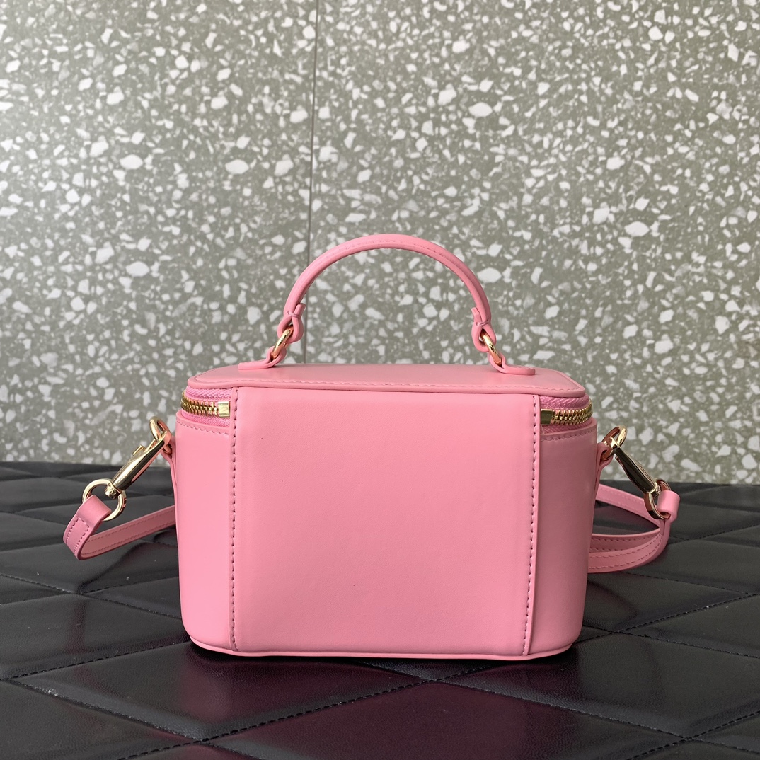 Valentino Alentino Garavani Box Bag-16.5*10*7.5CM