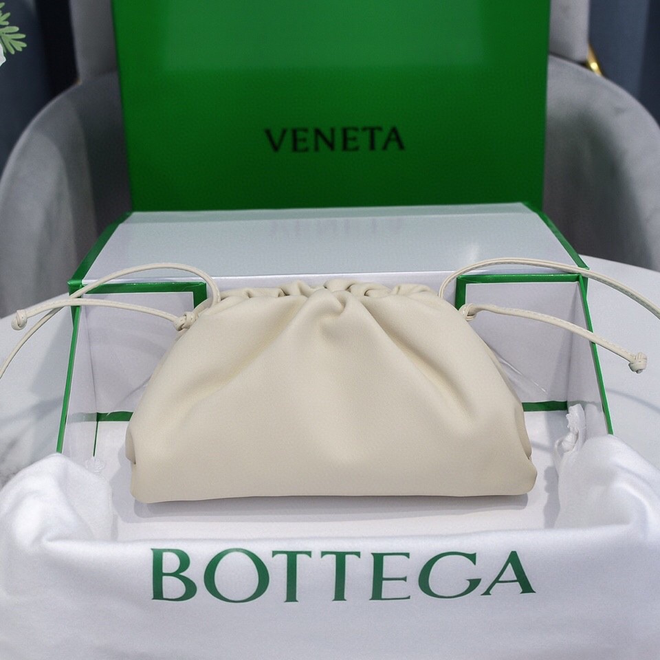 bo*te*ga Ve*ne*ta the pouch bag-22*9cm