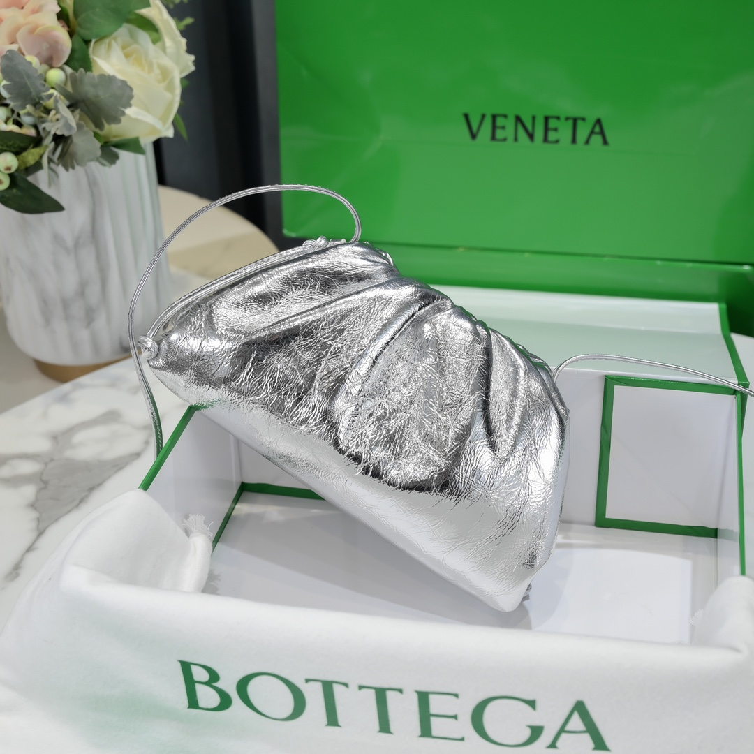 bo*te*ga Ve*ne*ta the pouch bag-22*9cm
