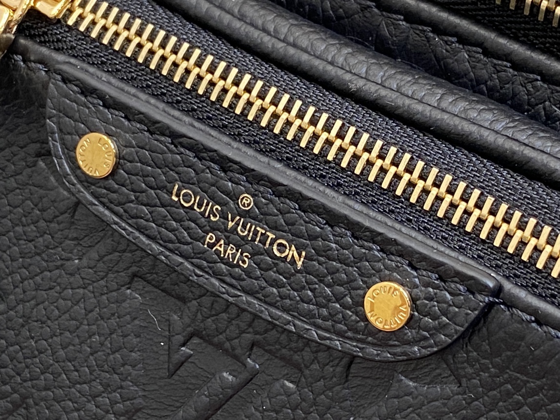 l0*is V*t0n mini bumbag-17 x 12 x 9.5cm
