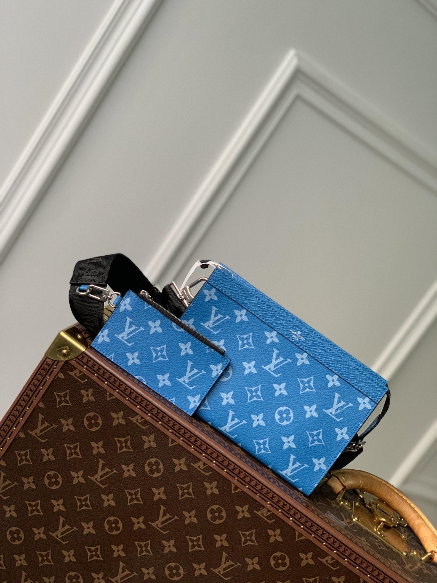l0*is V*t0n alpha wearable bag-m22481-18.5 x 11.0 x 6.5cm