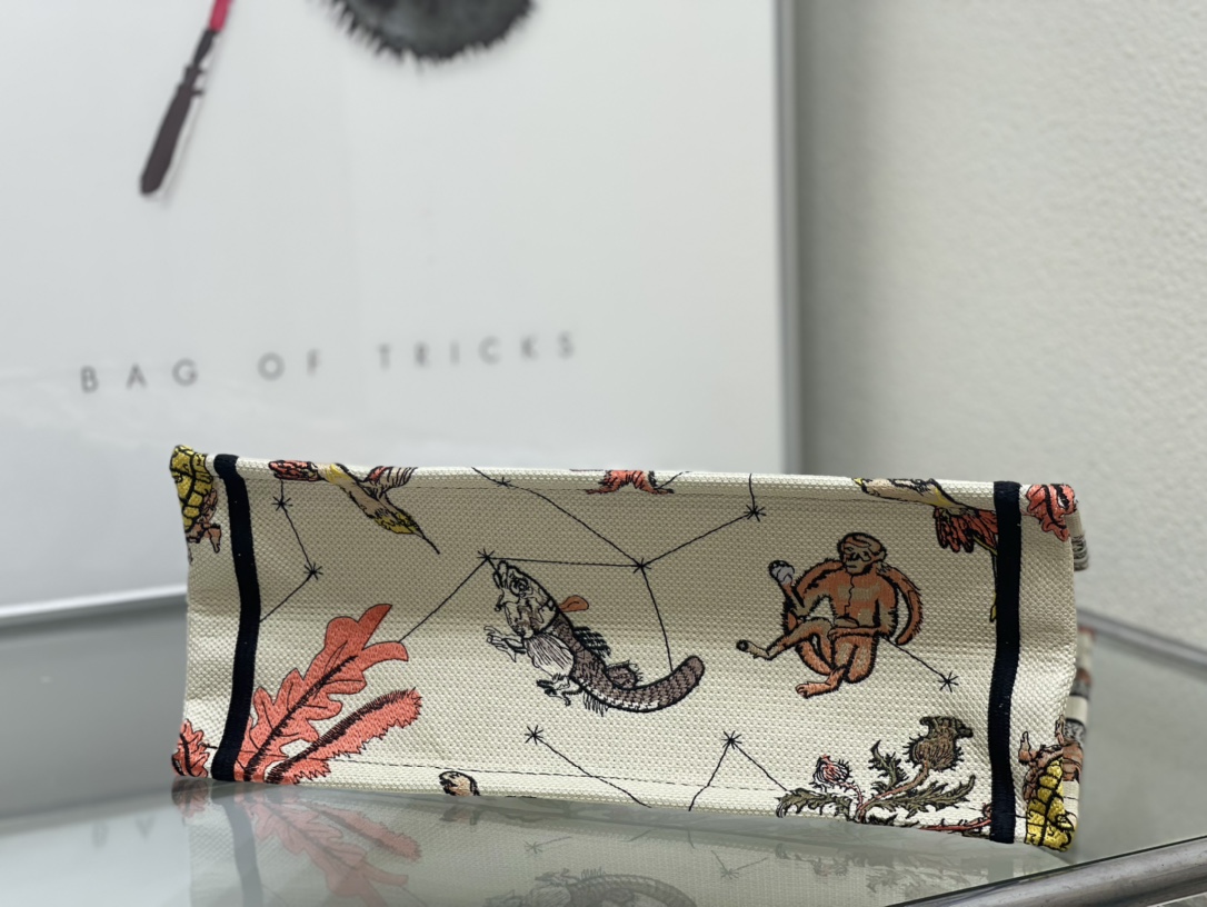D*or small book tote-36.5cm