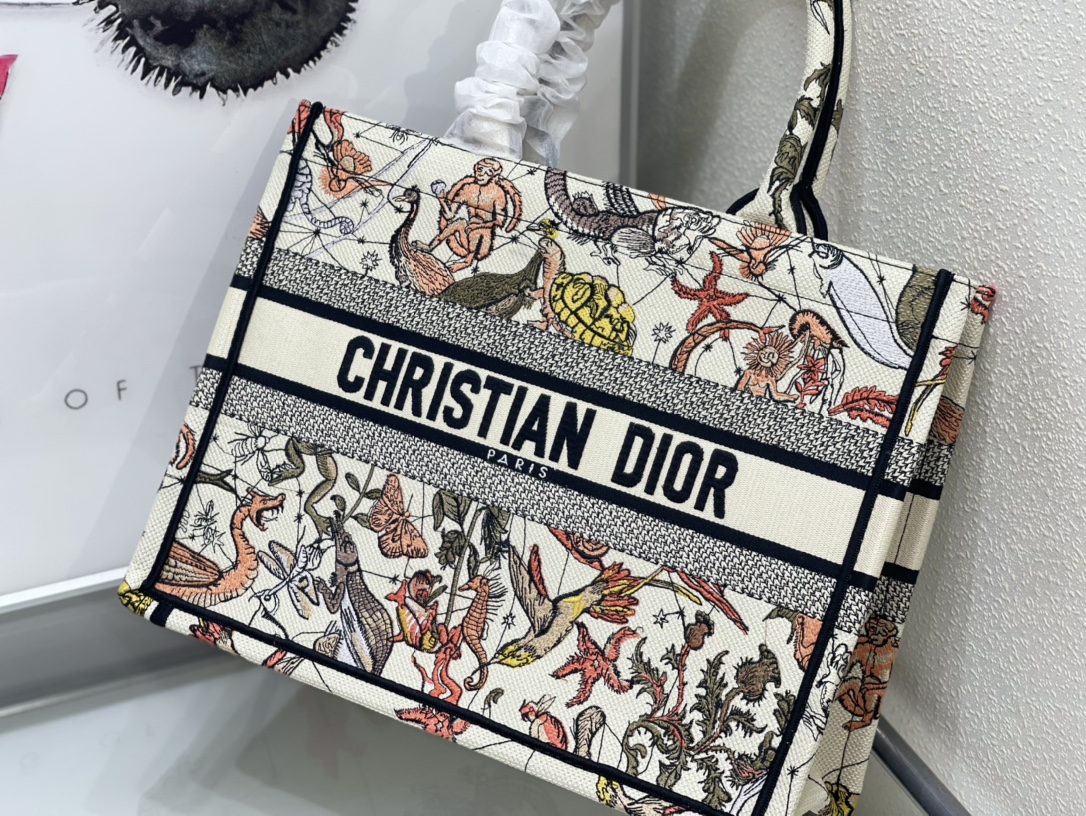 D*or small book tote-36.5cm
