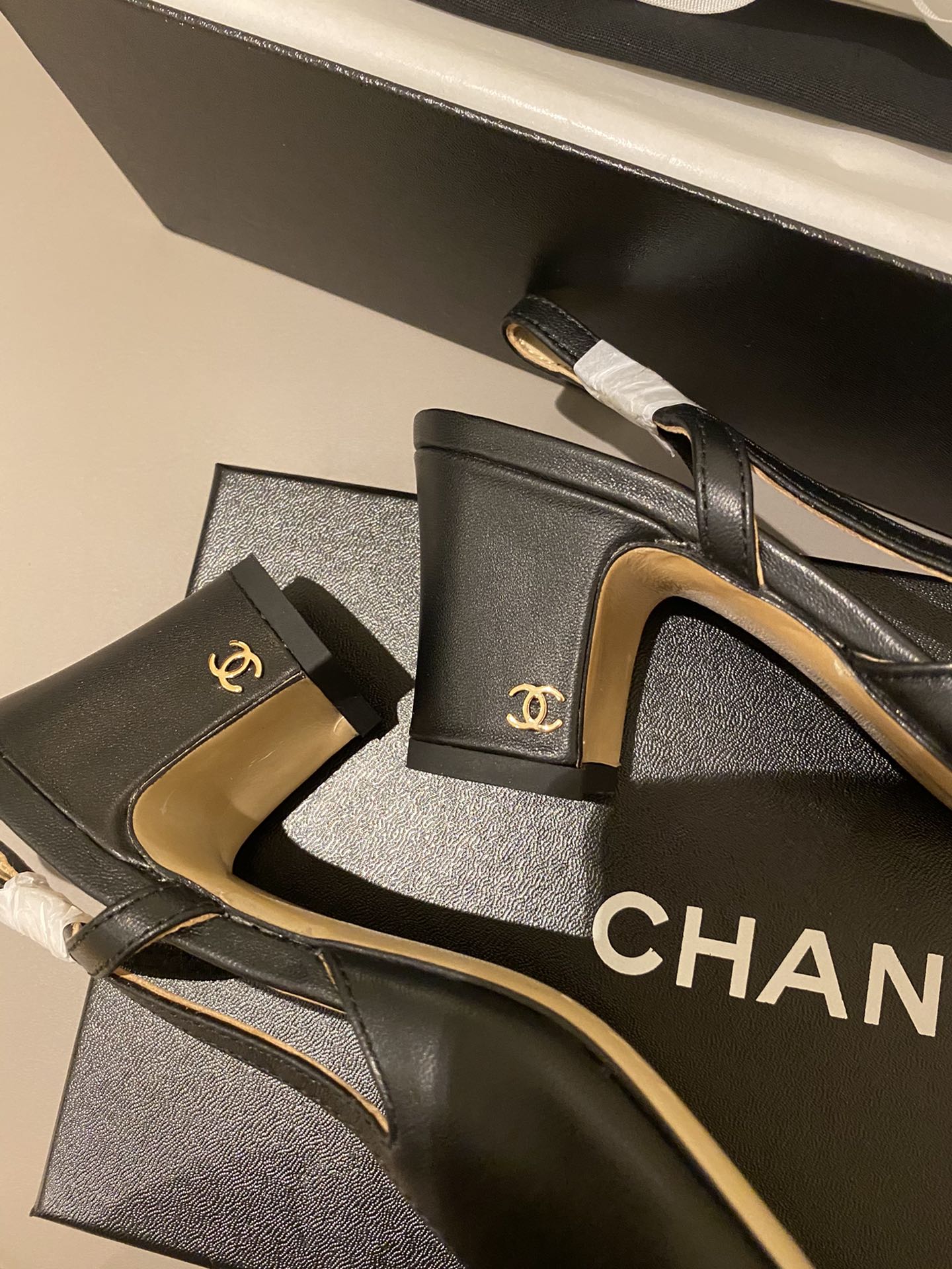 Ch@nel Slingbacks