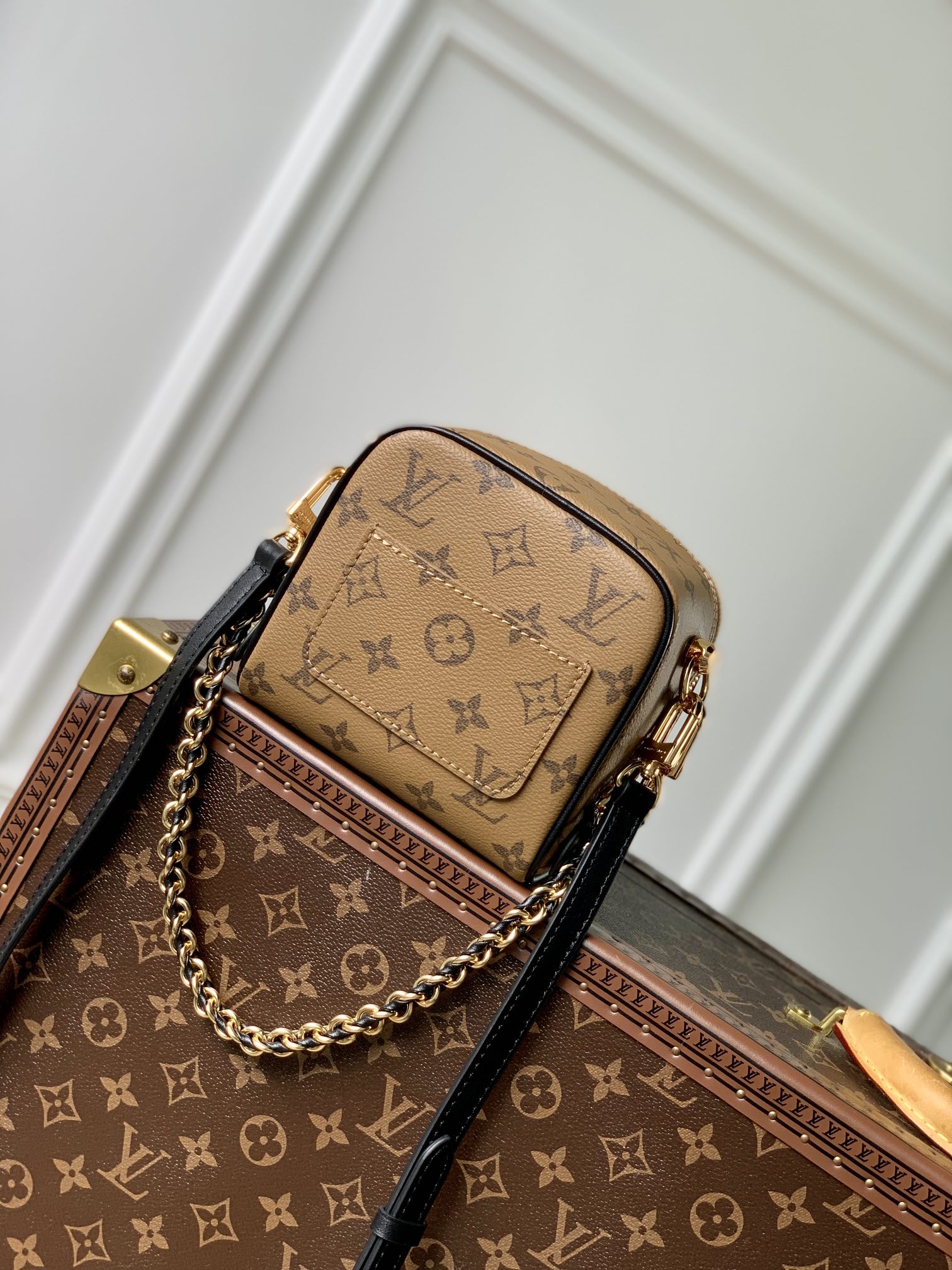 l0*is V*t0n just in case bag-m47096-11 x 8 x 2.5cm