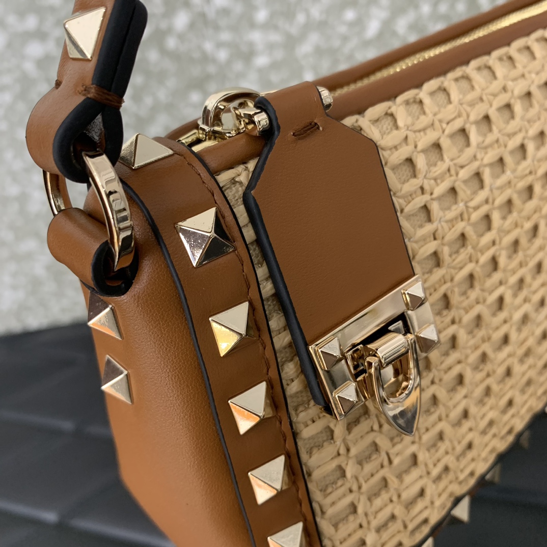 Valentino Rockstud Raffia Bag-19*13*7CM