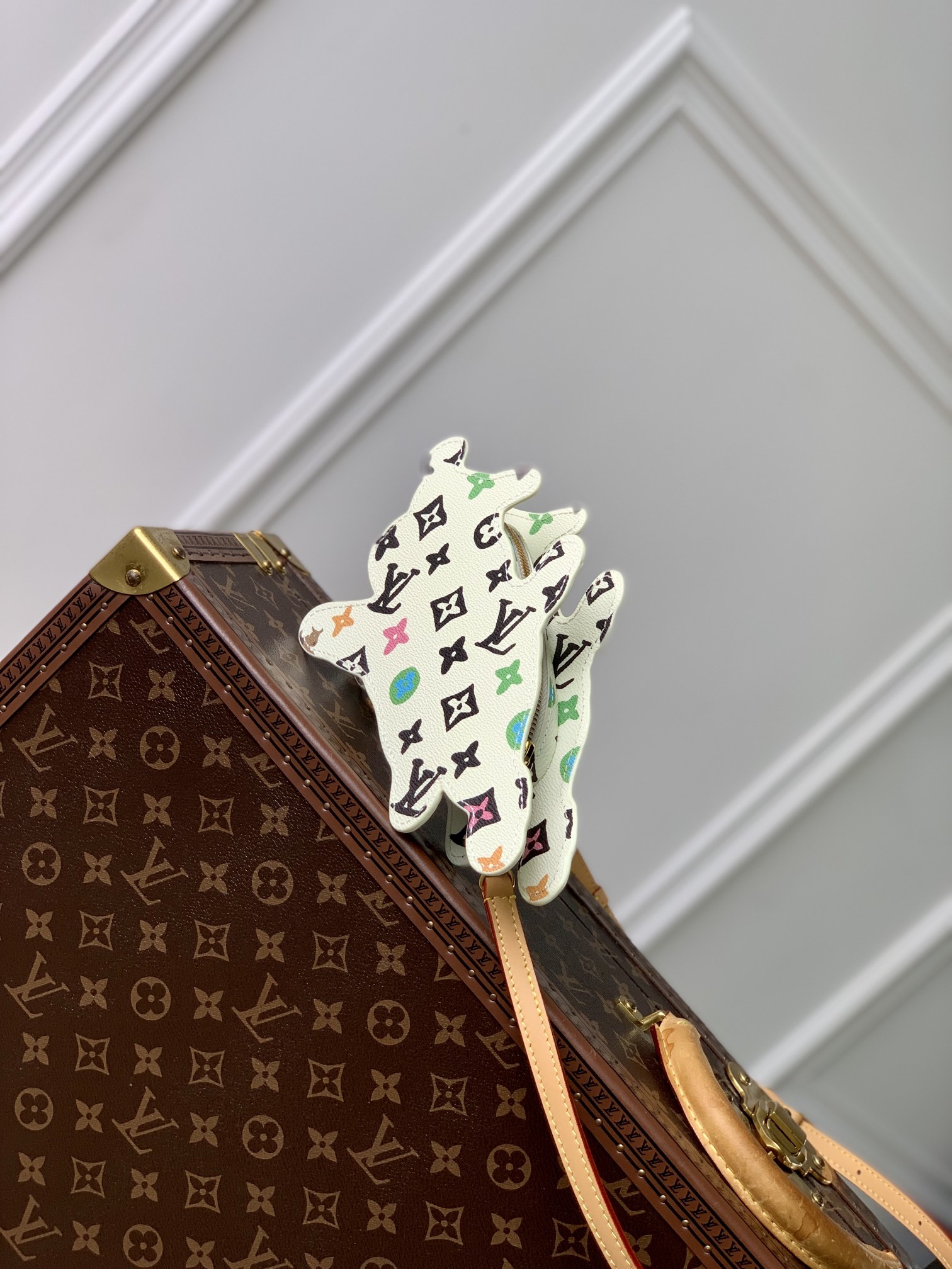 l0*is V*t0n mini crpssbody bag-23 x 16 x 4cm