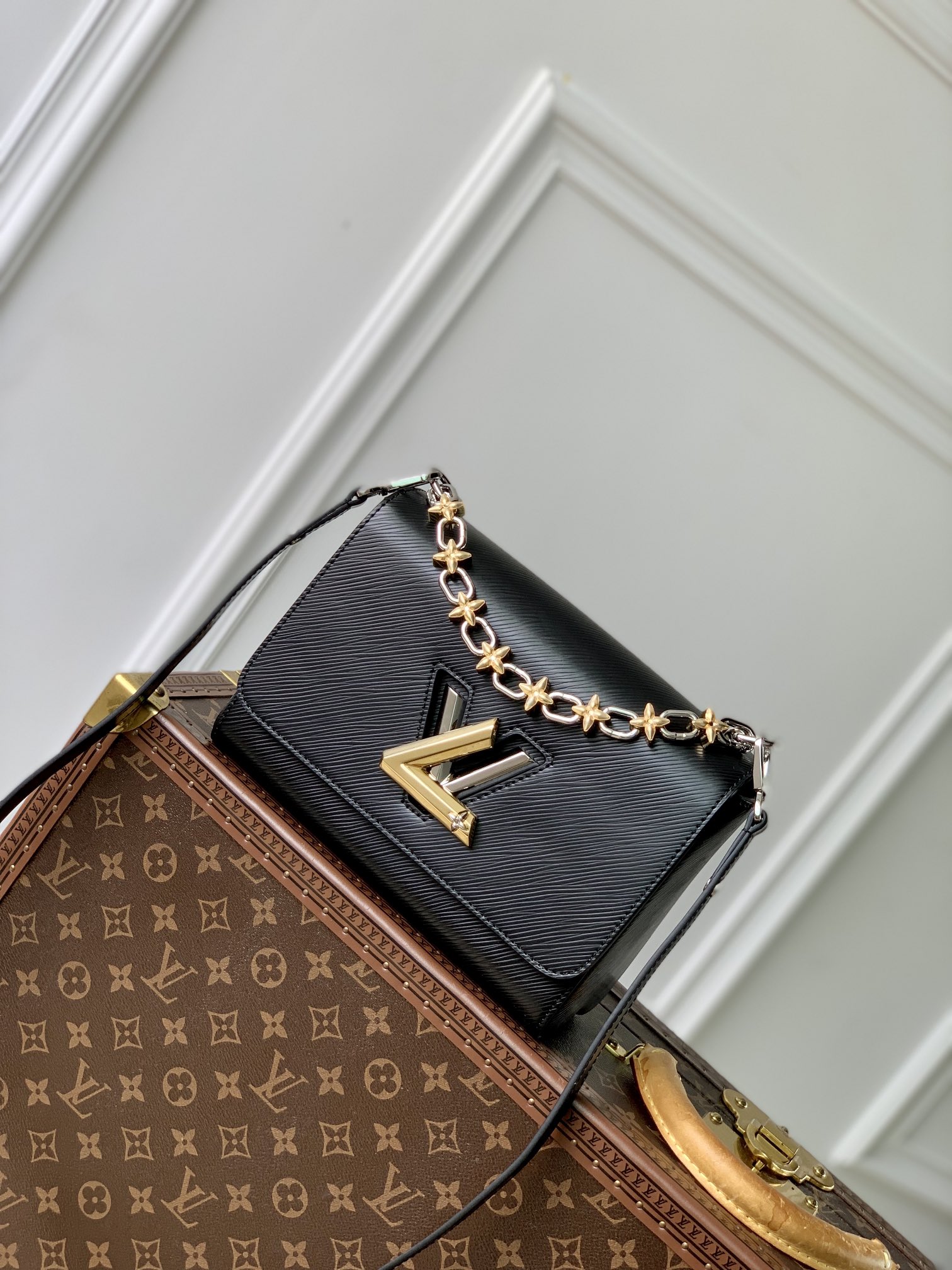 l0*is V*t0n twist mm bloom bag-23*17*9.5cm