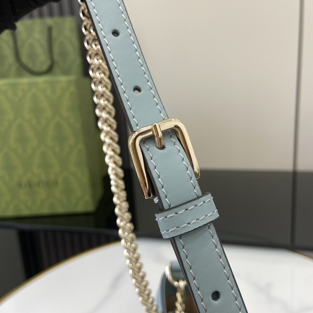 G*u*i padlock bag-26.5 x 13.5 x 4.5cm