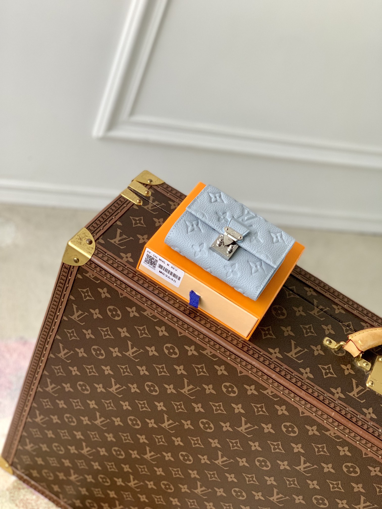 l0*is V*t0n wallet-11.5 x 8.5 x 4cm