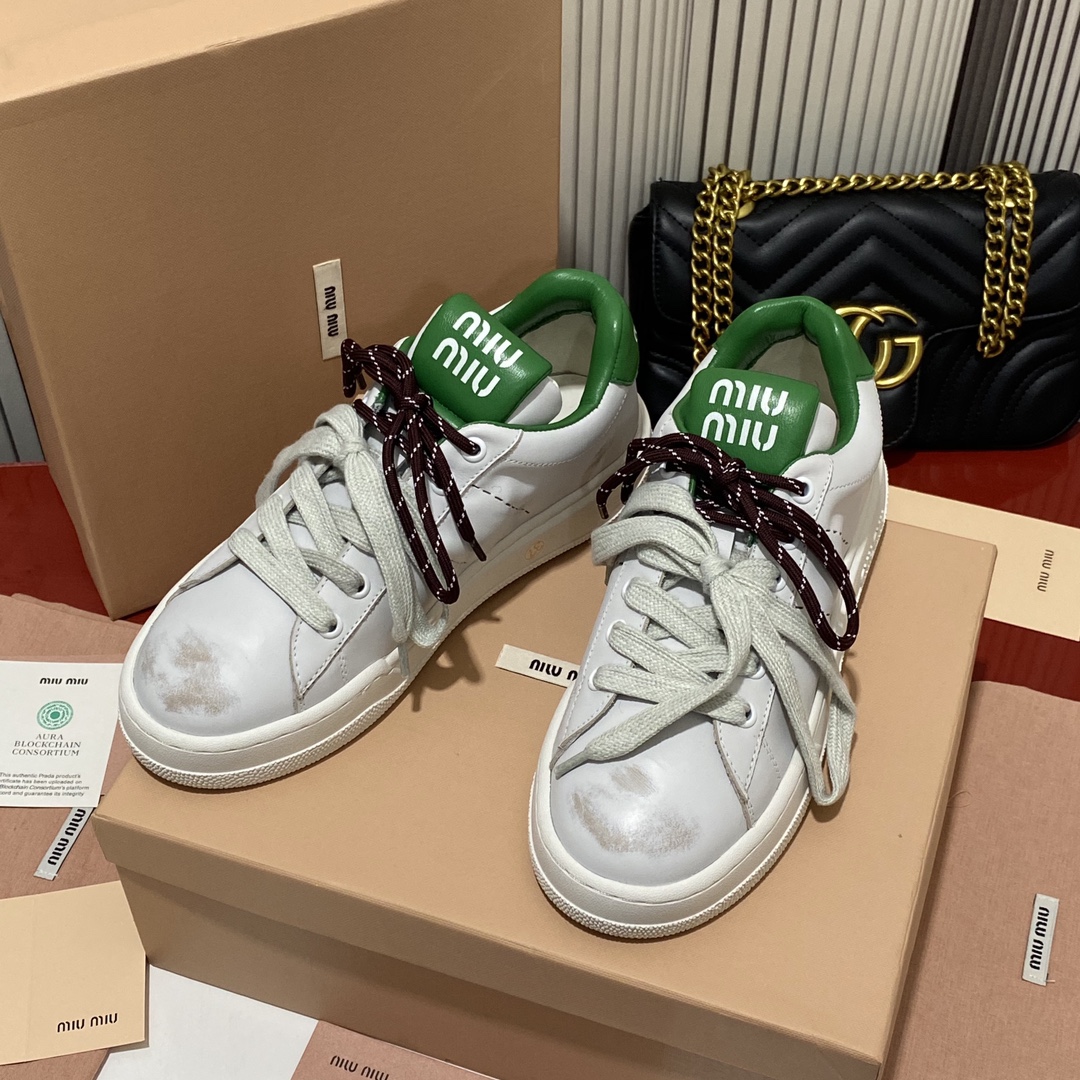 Miu Sneaker